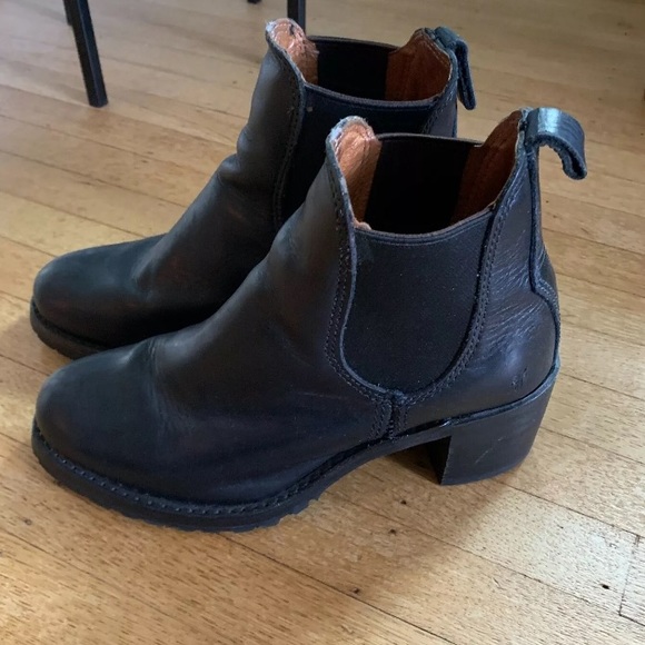 Frye Shoes - Frye | Sabrina Chelsea Boots